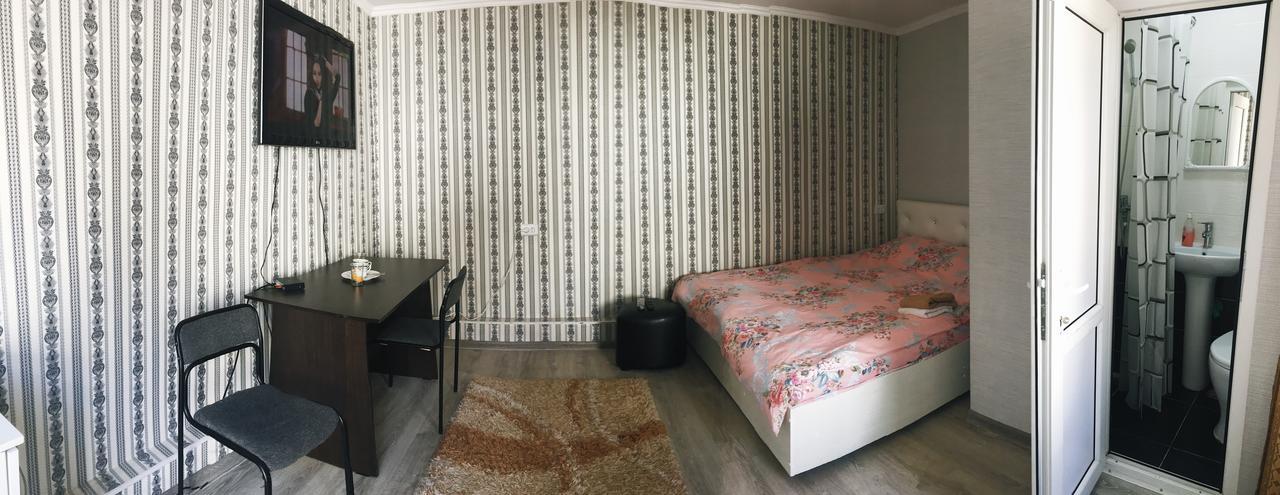 Holiday Hostel House Biszkek Zewnętrze zdjęcie