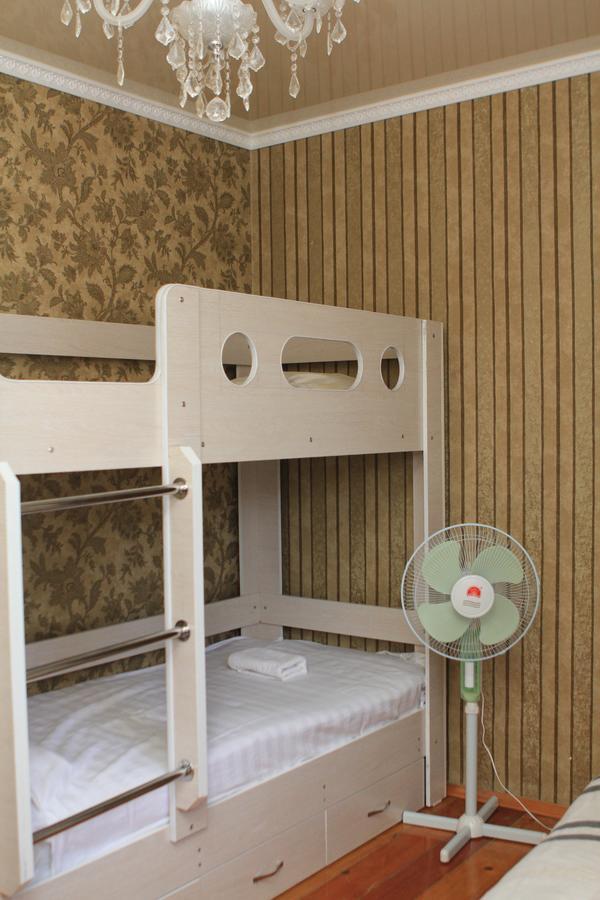Holiday Hostel House Biszkek Zewnętrze zdjęcie