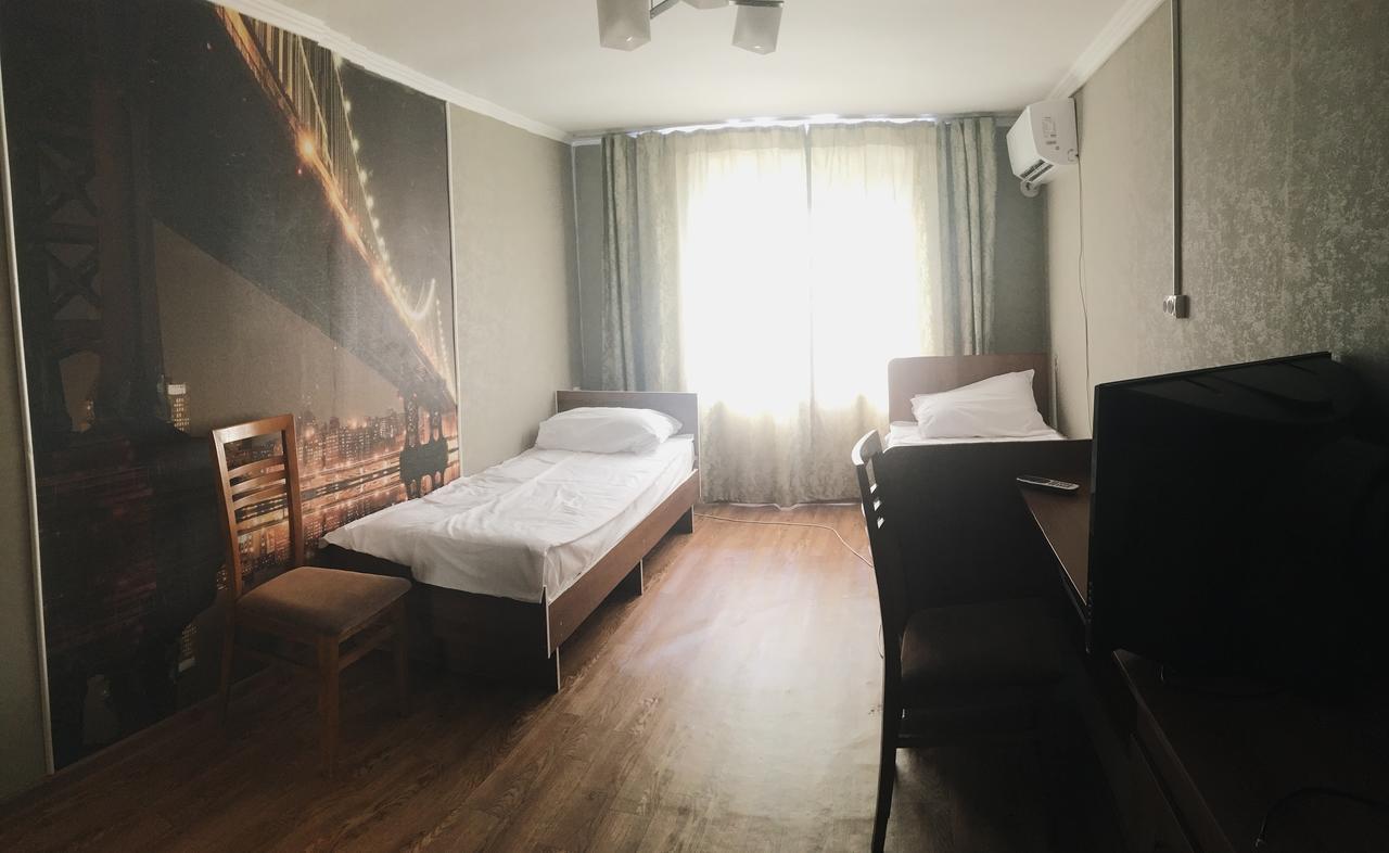 Holiday Hostel House Biszkek Zewnętrze zdjęcie