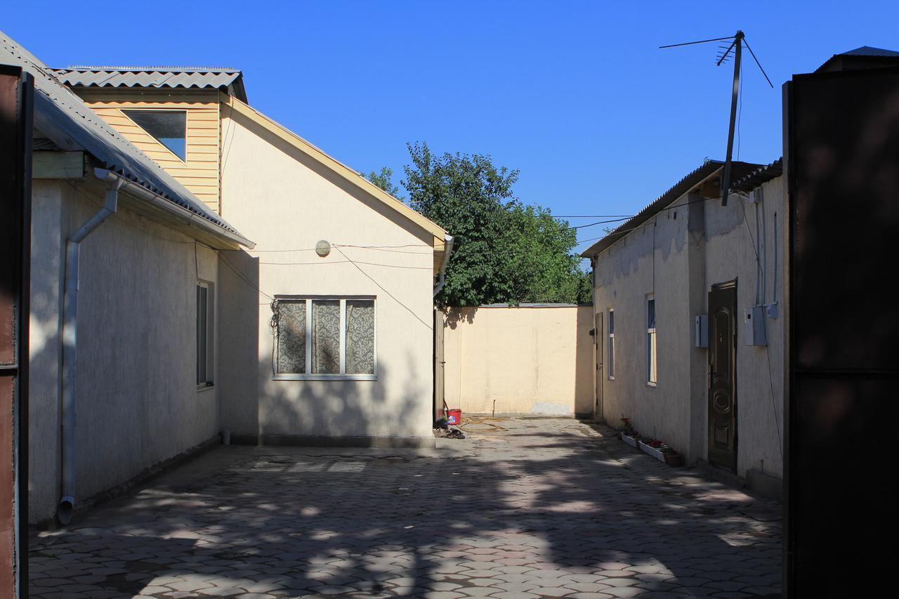 Holiday Hostel House Biszkek Zewnętrze zdjęcie