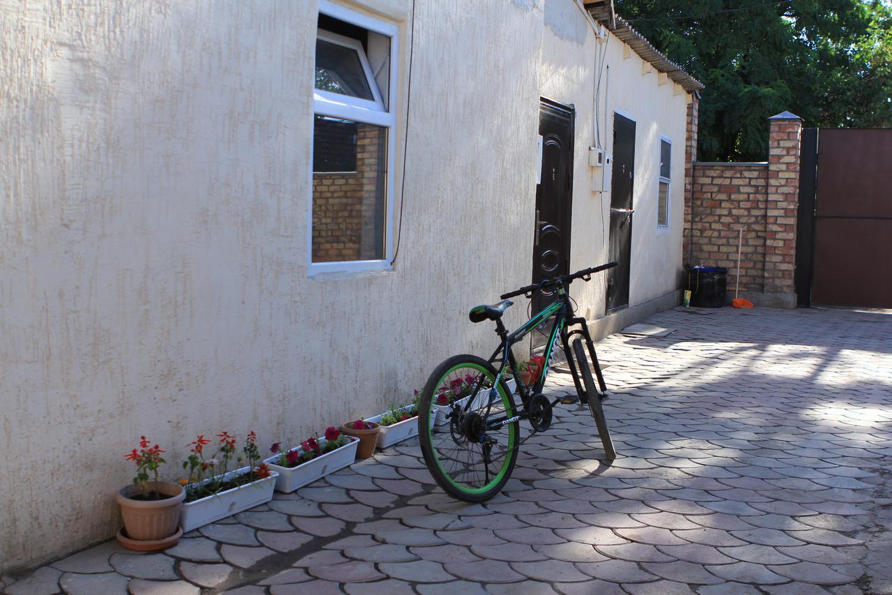 Holiday Hostel House Biszkek Zewnętrze zdjęcie