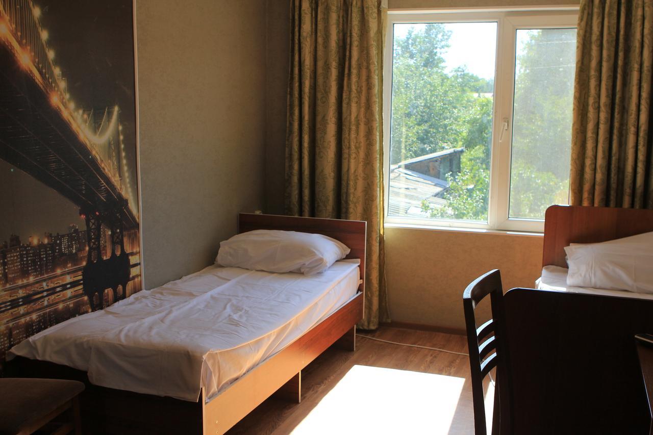 Holiday Hostel House Biszkek Zewnętrze zdjęcie