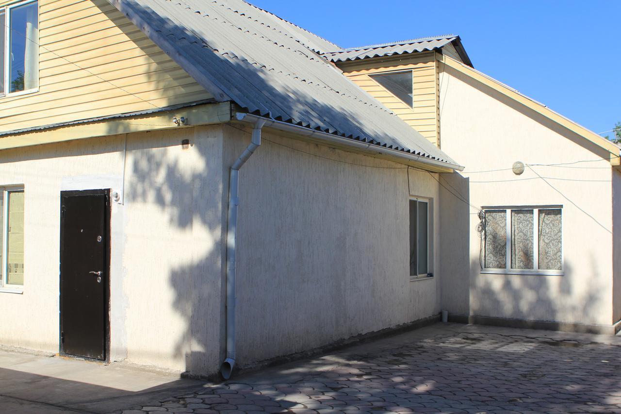 Holiday Hostel House Biszkek Zewnętrze zdjęcie