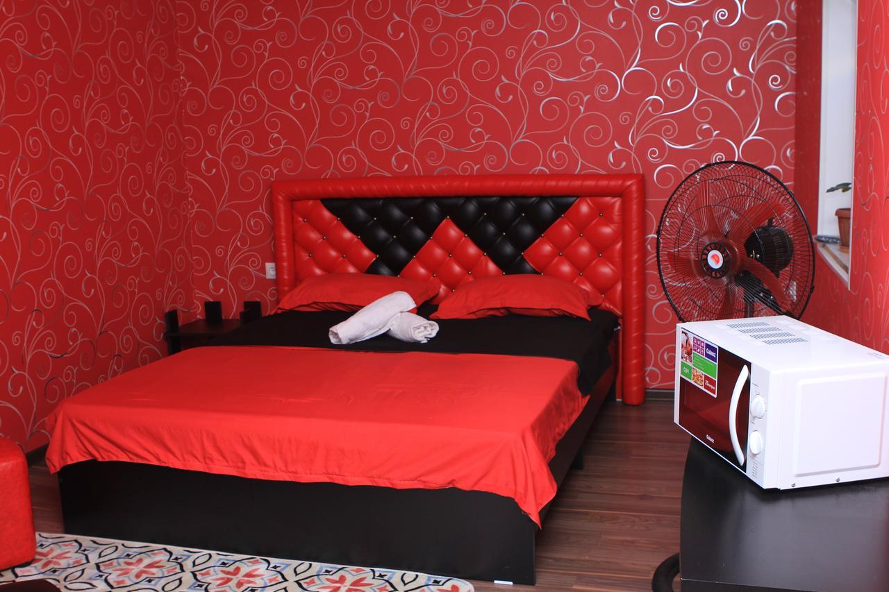 Holiday Hostel House Biszkek Zewnętrze zdjęcie