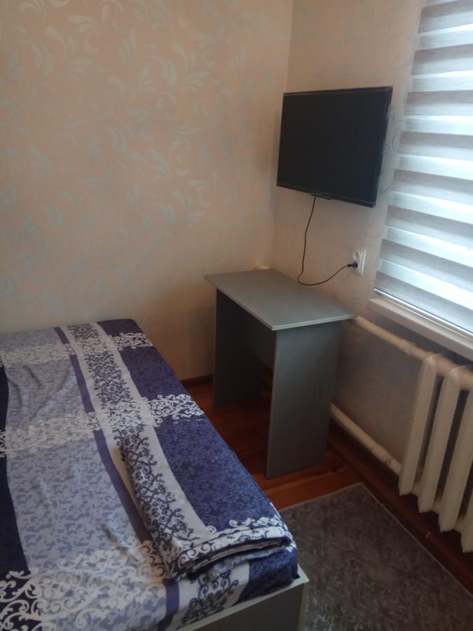 Holiday Hostel House Biszkek Zewnętrze zdjęcie